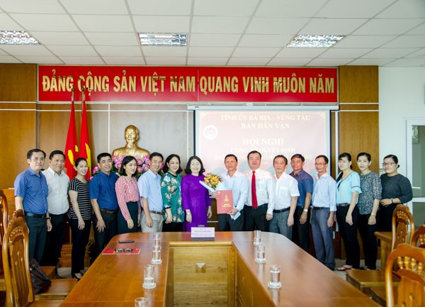 Điều động, bổ nhiệm nhân sự 5 địa phương - ảnh 2
