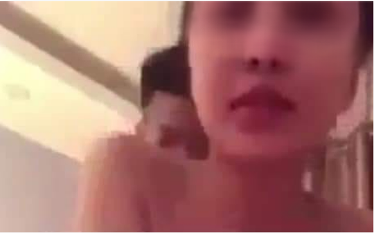 Hot girl lộ clip sex: Sao không chia sẻ những thứ ý nghĩa hơn! - ảnh 1