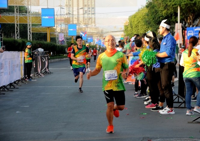 Hơn 1.200 người tham gia giải chạy bộ Marathon Quốc tế di sản Cần Thơ - ảnh 2