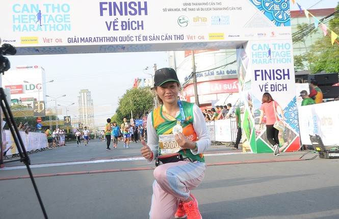 Hơn 1.200 người tham gia giải chạy bộ Marathon Quốc tế di sản Cần Thơ - ảnh 6