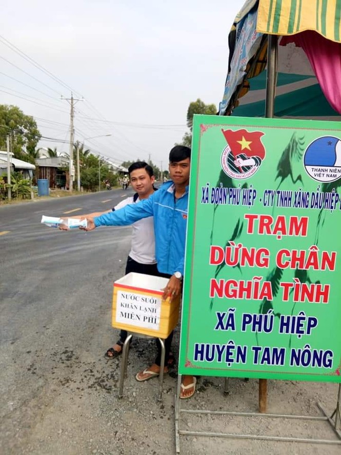 Trạm dừng chân nghĩa tình của bạn trẻ xứ Sen Hồng - ảnh 2