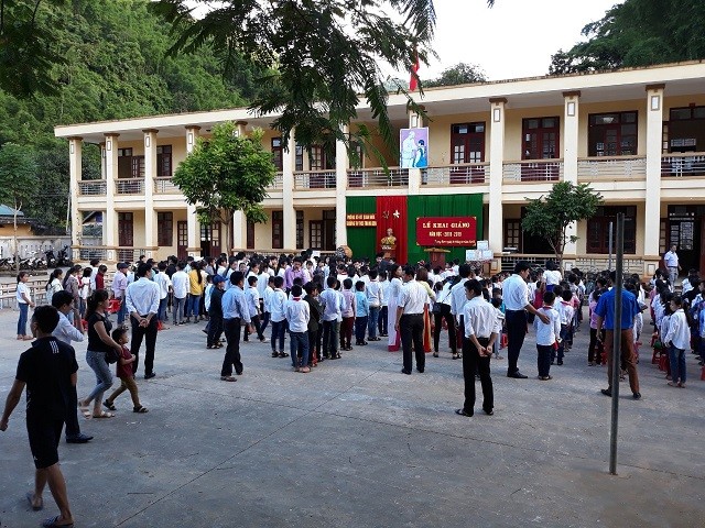 Nhiều nơi học sinh tạm nghỉ học sau khai giảng do trường sập - ảnh 3