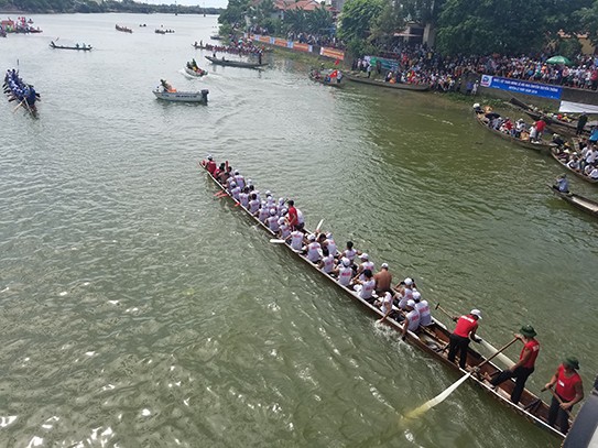Tưng bừng lễ hội đua thuyền trên quê hương Đại Tướng - ảnh 10