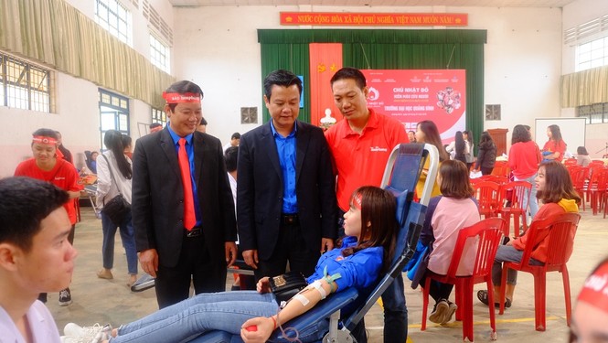 Tưng bừng ngày hội Chủ nhật Đỏ tại Quảng Bình - ảnh 2