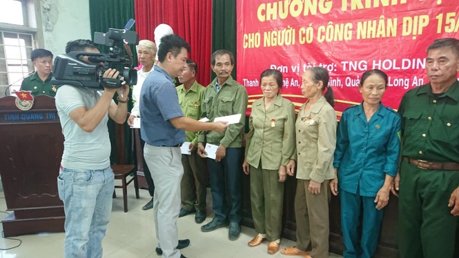 Trao 100 triệu đồng cho cựu TNXP có hoàn cảnh khó khăn - ảnh 3