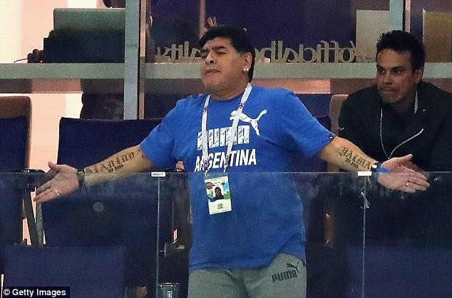 Maradona bật khóc khi Argentina thảm bại trước Croatia - ảnh 4
