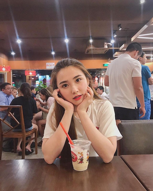Ngắm ‘bạn gái tin đồn’ xinh như thiên thần của thủ môn Bùi Tiến Dũng - ảnh 4