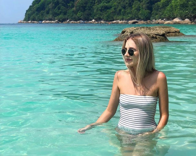Ngắm nàng WAG quyến rũ nhất Malaysia - đại địch của tuyển Việt Nam - ảnh 1