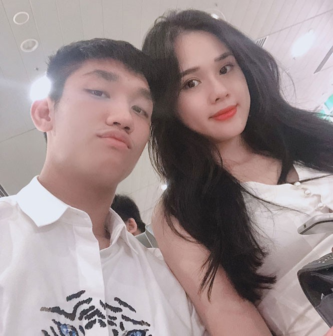 Ngắm cô bạn gái nóng bỏng của “hot boy làng bóng” Việt Nam - ảnh 1
