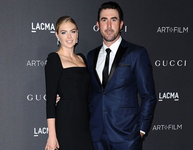 Ngắm đường cong hoàn hảo của bà xã Justin Verlander - ảnh 1