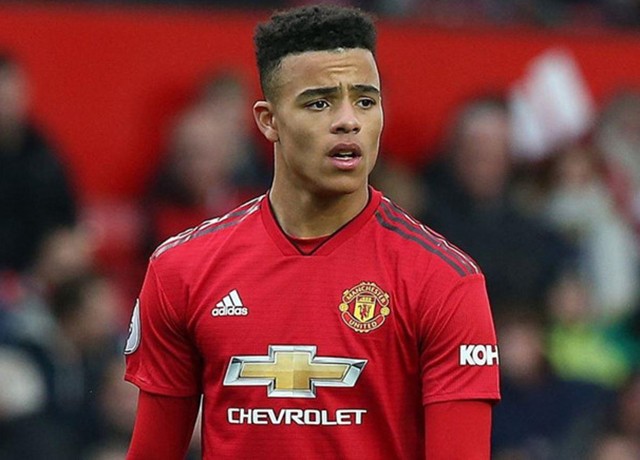 Dính đòn đau điếng, Alexis Sanchez cãi nhau với ngôi sao trẻ M.U - ảnh 1