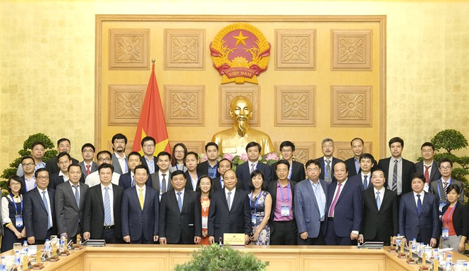 Quy tụ người tài đức dốc lòng vì nước - ảnh 4