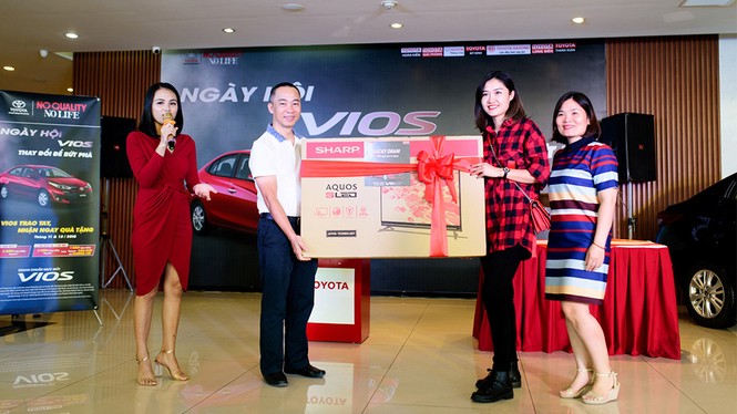 Bất ngờ gặp dàn Toyota Vios trẻ trung trên phố Hà Nội - ảnh 11