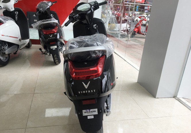 Xe máy điện Vinfast Klara đã tới đại lý ở Hà Nội - ảnh 4