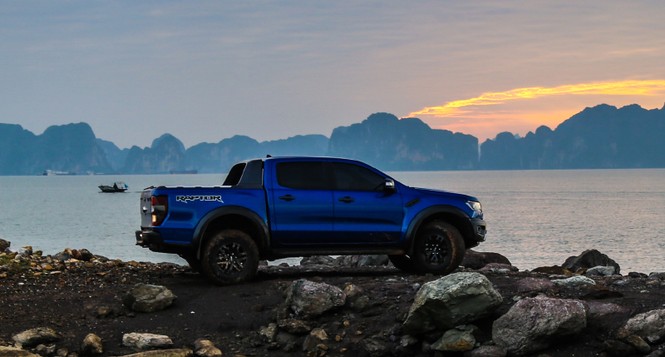 Đánh giá Ford Ranger Raptor: Giấc mơ của các tay chơi xe địa hình - ảnh 1