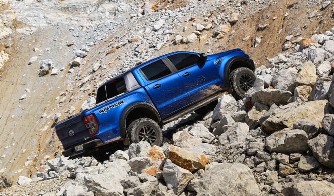 Đánh giá Ford Ranger Raptor: Giấc mơ của các tay chơi xe địa hình - ảnh 3
