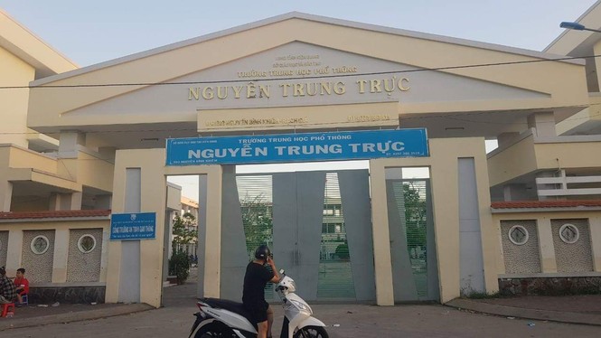 Hiệu trưởng tiếp nhận 11 học sinh chuyển trường sai quy trình - ảnh 1