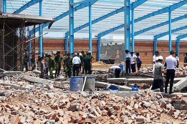 Vụ sập công trình nhà xưởng ở Vĩnh Long: nạn nhân thứ 7 tử vong - ảnh 1