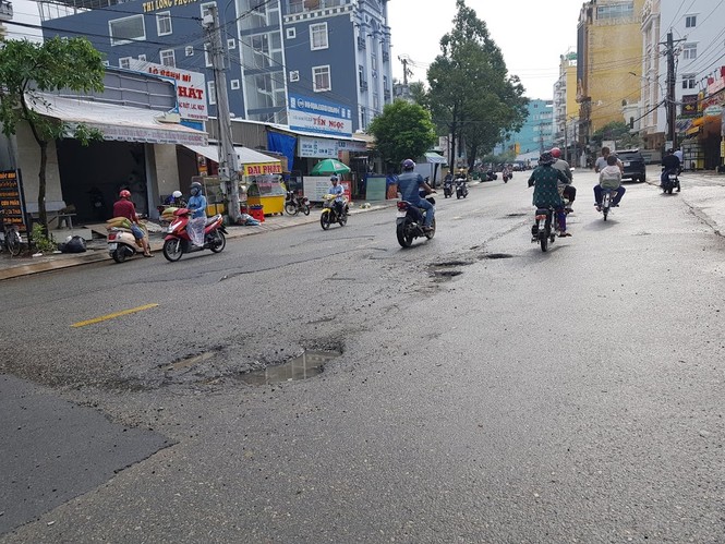 Đường sá Phú Quốc bị tàn phá nghiêm trọng sau trận lụt lịch sử - ảnh 4