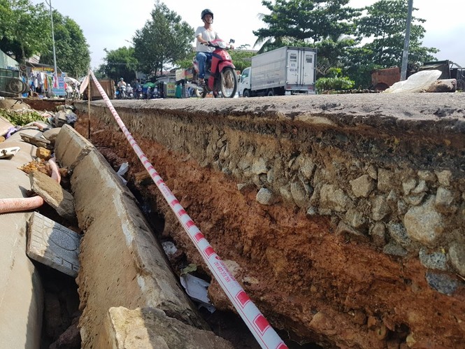 Đường sá Phú Quốc bị tàn phá nghiêm trọng sau trận lụt lịch sử - ảnh 8
