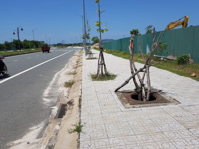 Hàng trăm nắp cống trên tuyến đường đẹp nhất đảo Phú Quốc bị trộm lấy cắp - ảnh 4