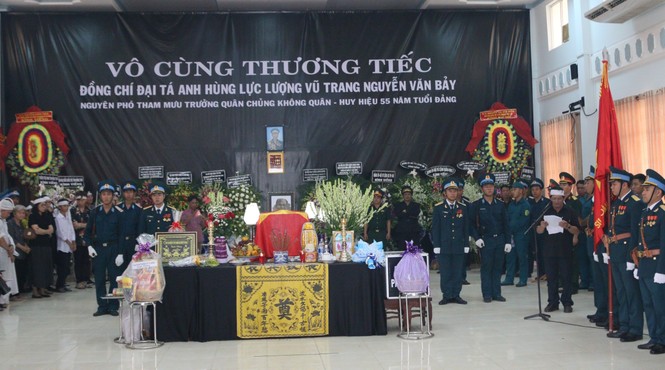 Những giọt nước mắt đưa Anh hùng phi công Nguyễn Văn Bảy về với đất mẹ - ảnh 7