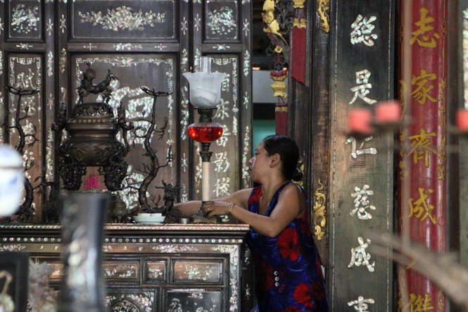 Chiêm ngưỡng chiếc giường cổ có giá bạc tỷ ở Đồng Tháp - ảnh 15