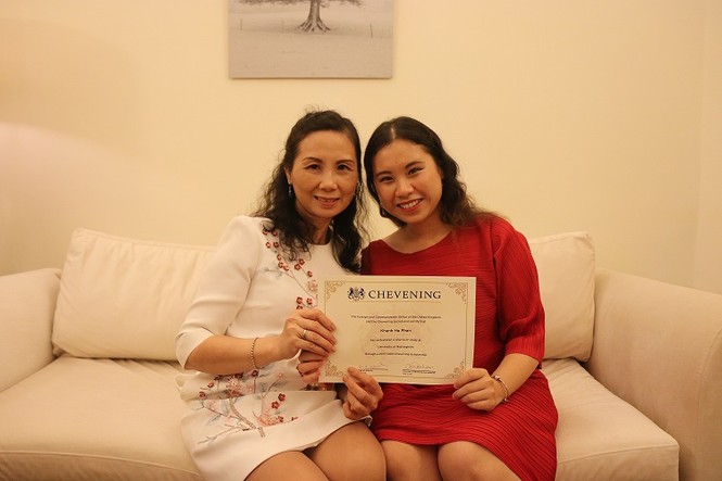 Ngày trở về của các du học sinh Anh - ảnh 1