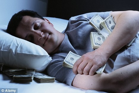 Chồng nã tiền nhà vợ để ăn nhậu và bao gái - ảnh 1