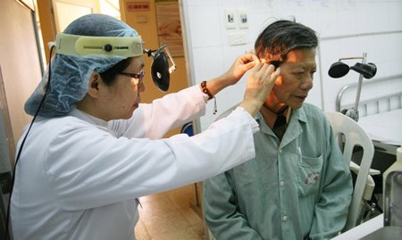 Bệnh nguy hiểm từ chứng ù tai - ảnh 1