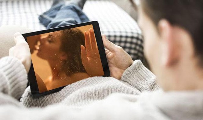 Trai trẻ dặt dẹo 'sống tệ hơn chết' vì nghiện 'phim đen' - ảnh 2