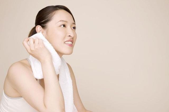 Dấu hiệu cảnh báo ung thư từ cơ thể ít ai ngờ - ảnh 2