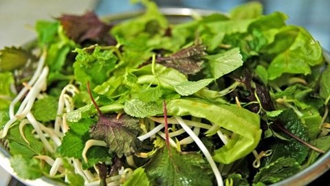 Những món ăn chứa 'cả ổ' giun sán, nhiều người Việt nghiện ăn hàng ngày - ảnh 3