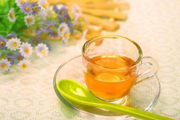Không muốn 'hạ độc' cơ thể thì đừng uống những loại nước này khi vừa ngủ dậy - ảnh 1