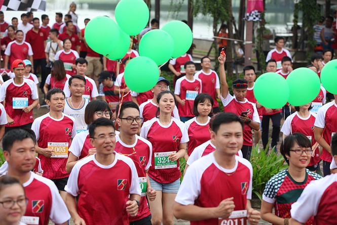 Giải chạy Marathon gây quỹ từ thiện của Đoàn Thanh niên Agribank - ảnh 13