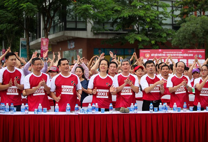 Giải chạy Marathon gây quỹ từ thiện của Đoàn Thanh niên Agribank - ảnh 6