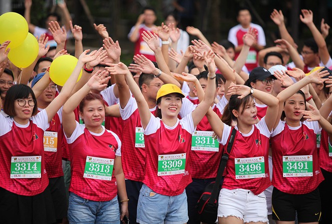 Giải chạy Marathon gây quỹ từ thiện của Đoàn Thanh niên Agribank - ảnh 7
