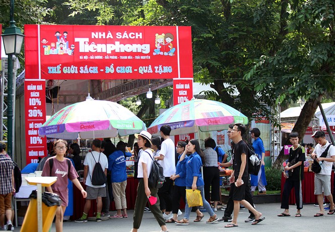 Chen chân tại Hội sách mùa thu 2018 - ảnh 12