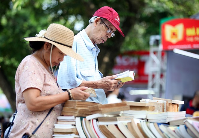 Chen chân tại Hội sách mùa thu 2018 - ảnh 10