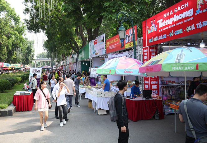 Chen chân tại Hội sách mùa thu 2018 - ảnh 9