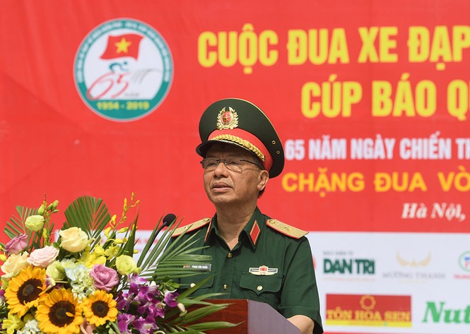 Khai mạc giải xe đạp 'Về Điện Biên Phủ-2019, Cúp Báo Quân đội nhân dân' - ảnh 1