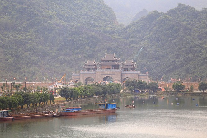 Cận cảnh chùa Tam Chúc được gấp rút hoàn thiện trước Đại lễ Vesak 2019 - ảnh 10
