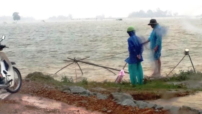 Lũ lên mức báo động, TT-Huế chỉ đạo khẩn ứng phó - ảnh 9