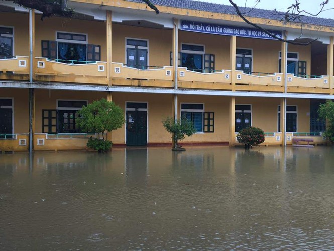 Lũ lên mức báo động, TT-Huế chỉ đạo khẩn ứng phó - ảnh 2
