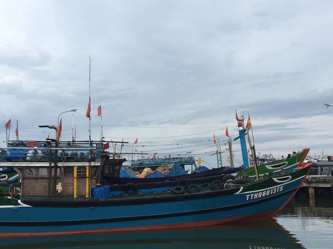 Áp thấp nhiệt đới có thể thành bão, TT-Huế thực hiện lệnh cấm biển - ảnh 2