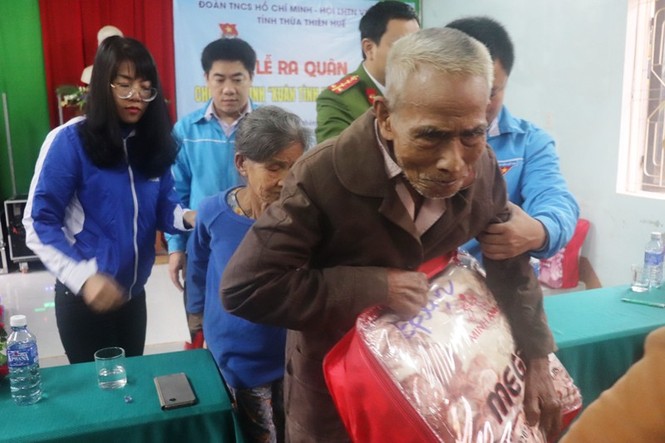 Ấm áp 'Xuân tình nguyện' giữa mùa giá rét - ảnh 8