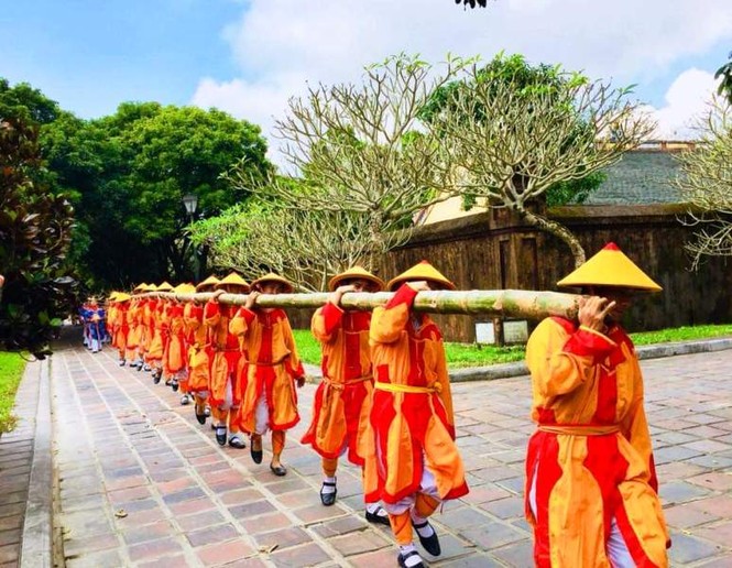Hoàng cung Huế hạ nêu, tưng bừng khai ấn đầu năm - ảnh 8