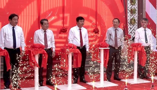 Khánh thành đền thờ 10 anh hùng liệt sĩ khởi nghĩa Hòn Khoai - ảnh 1