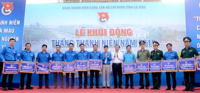 Tuổi trẻ Cà Mau tình nguyện vì cộng đồng - ảnh 1