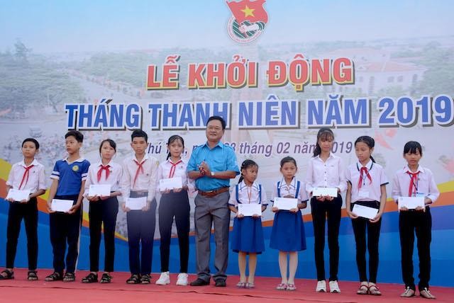 Tuổi trẻ Cà Mau tình nguyện vì cộng đồng - ảnh 2